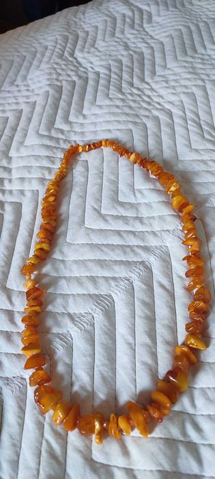 Bursztynowe korale
