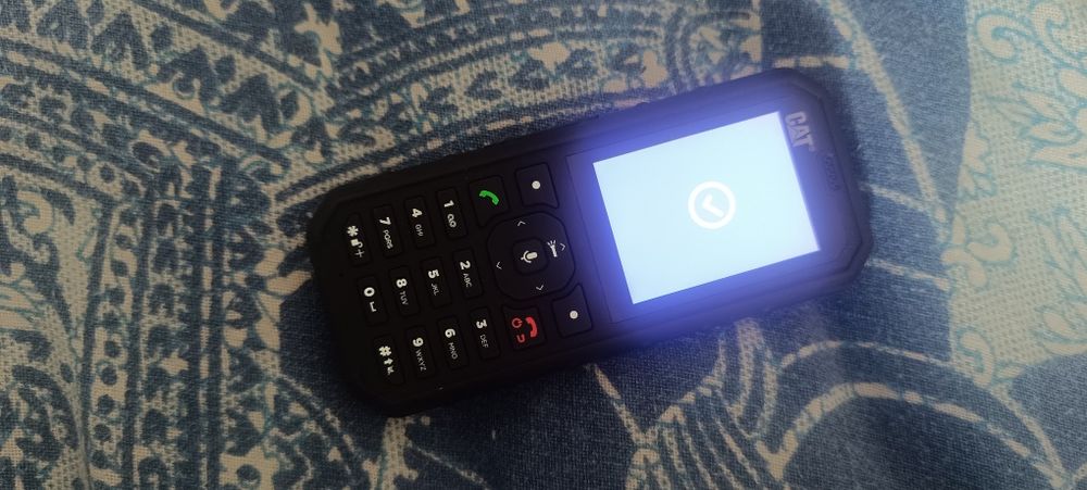 CAT B35 em excelente estado