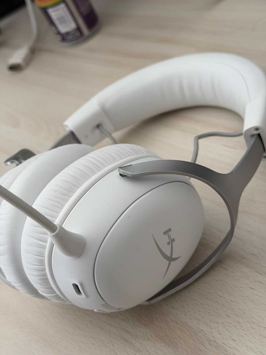 HyperX Cloud III S Wireless Branco — Como Novo + Caixa