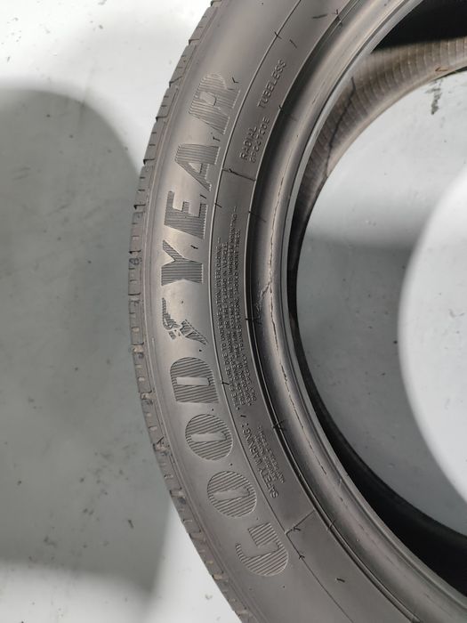 2 pneus semi novos 225-55R19 Bridgestone - Oferta dos portes