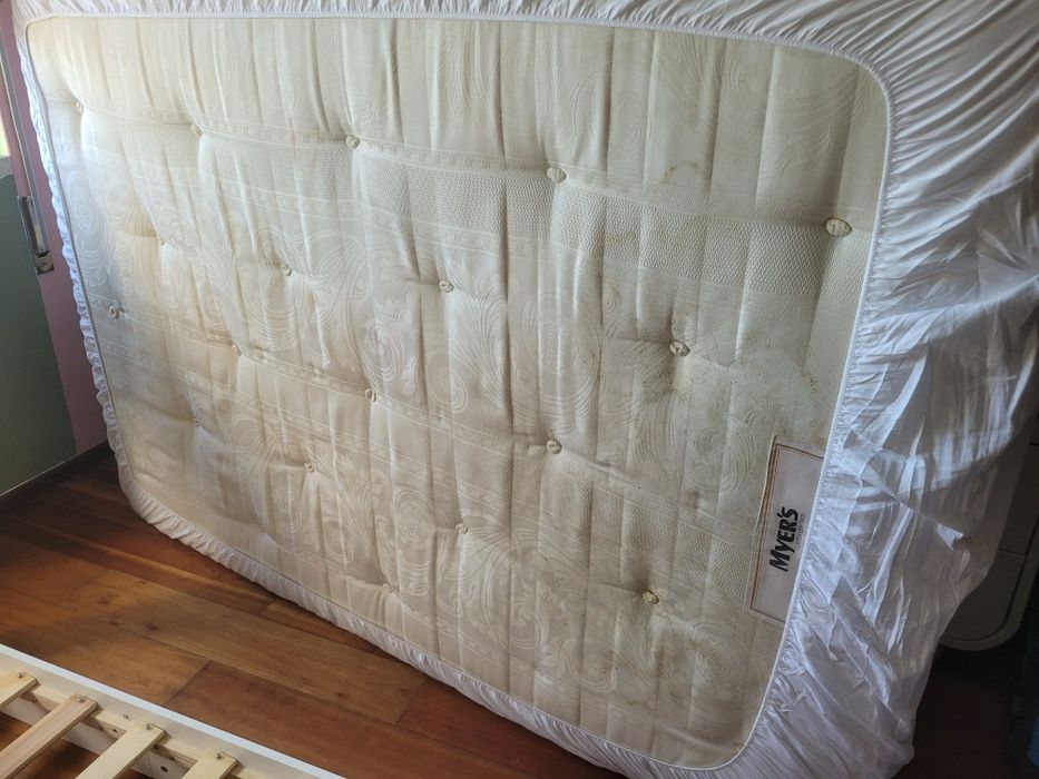 Cama casal baixa
