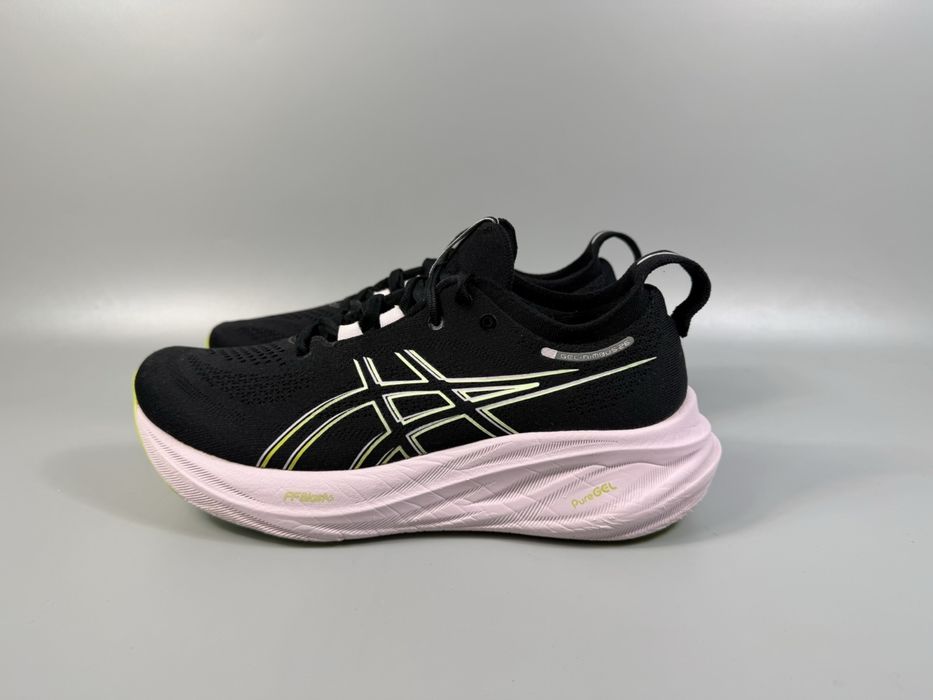 Бігові Кросівки  Asics Gel-Nimbus 26 розмір 39.5 (по устілці 25 см)