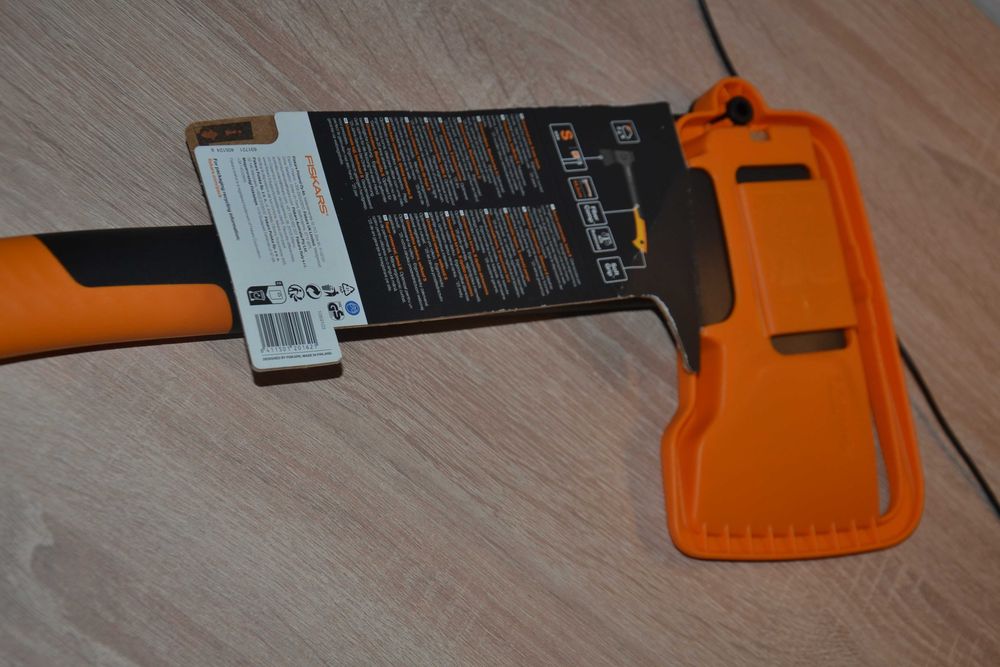 Універсальна сокира топор Fiskars 18 Finland оригінал