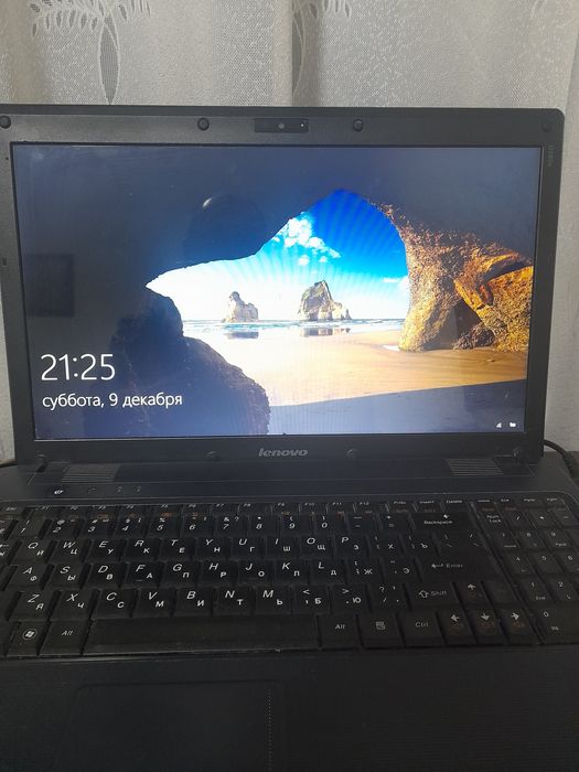 Ноутбук LENOVO G560E