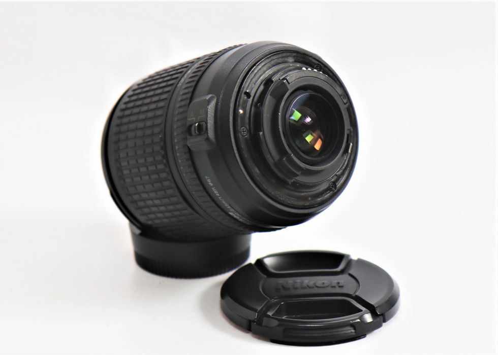 Lente Nikon 18-135mm SEM AUTOFOCUS