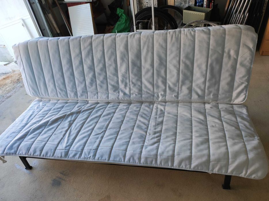 Sofá cama do IKEA