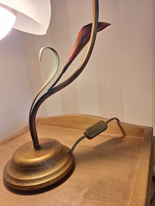 Włoska lampa na stolik nocny