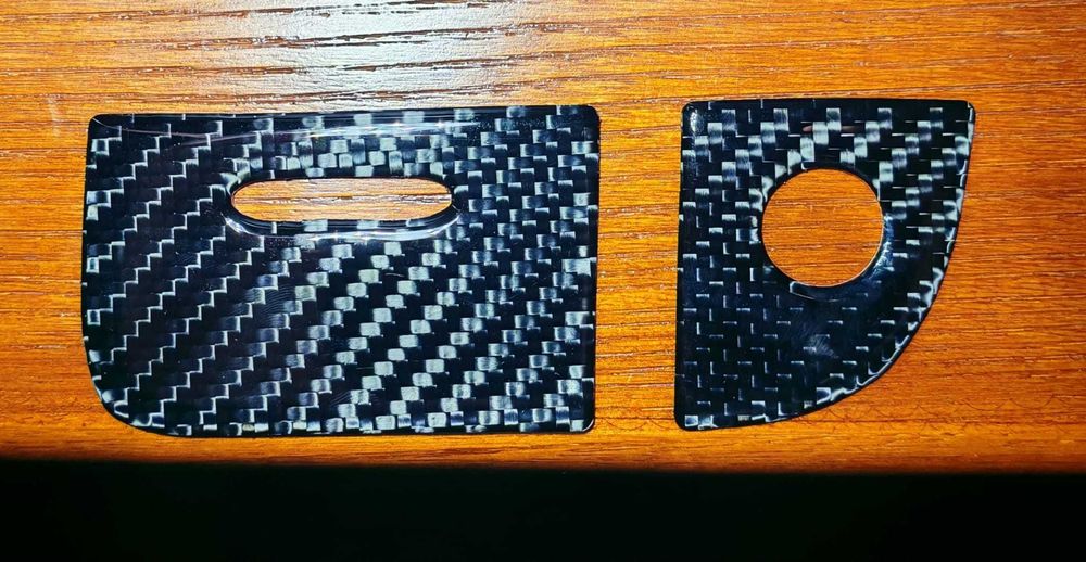 Adesivo em fibra de carbono para porta-luvas - Mercedes W211