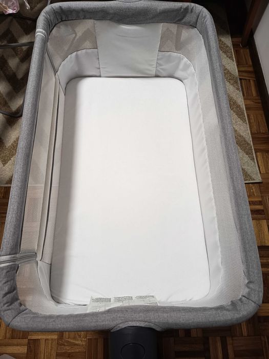 Next to me- berço, como novo, em caixa.