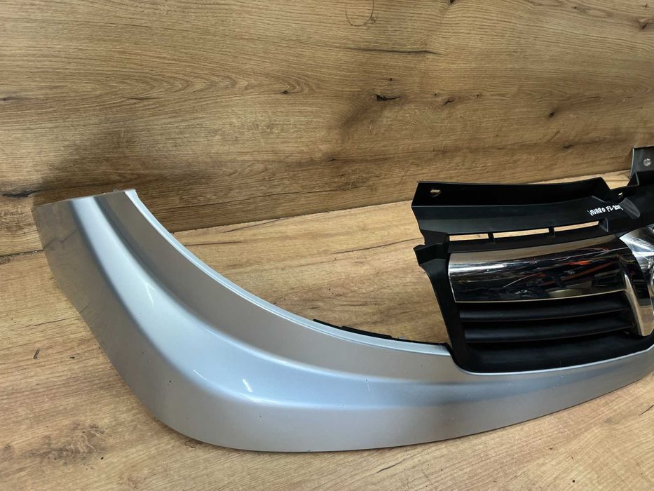 Grill atrapa zderzaka Opel Vivaro Lift