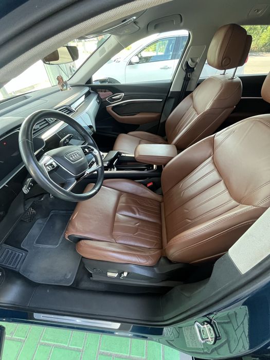 Audi E-tron 95KwH