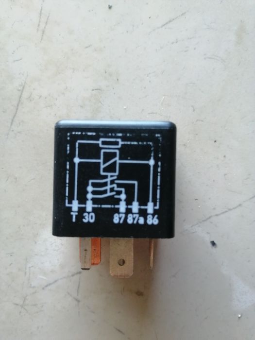 Relé multifunções