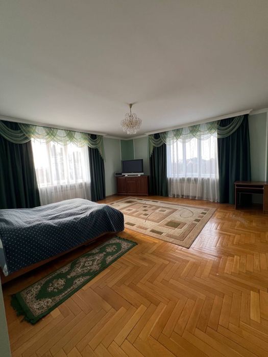 Будинок під Бізнес 468м2 з ділянкою 10сот Луцьк