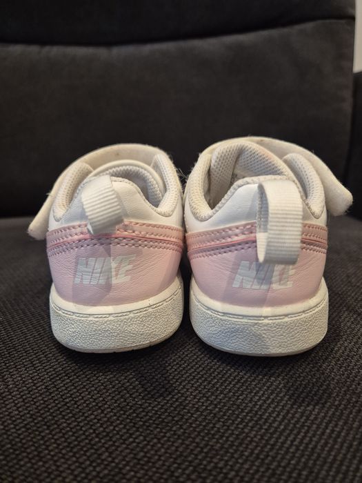 Ténis Nike bebé menina tamanho 23.5