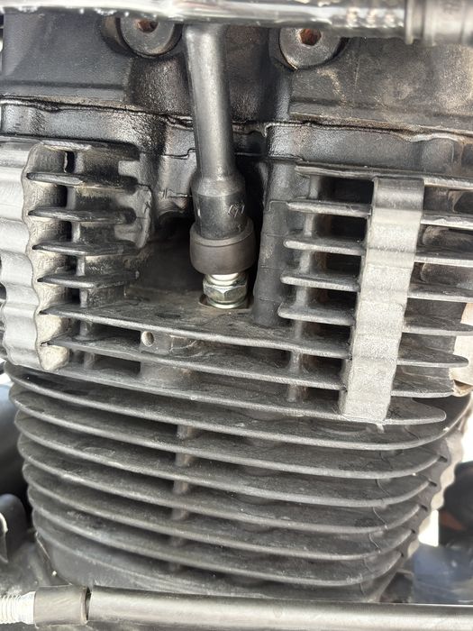 Royal Enfield Himalayan 411 – Fully Equipped for Travel & Meticulously Maintained