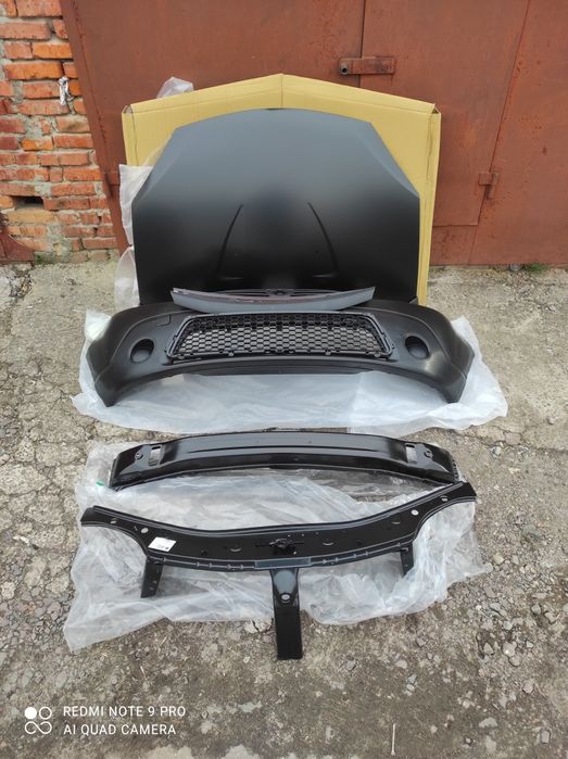 Бампер решотка Dacia Sandero Сандеро