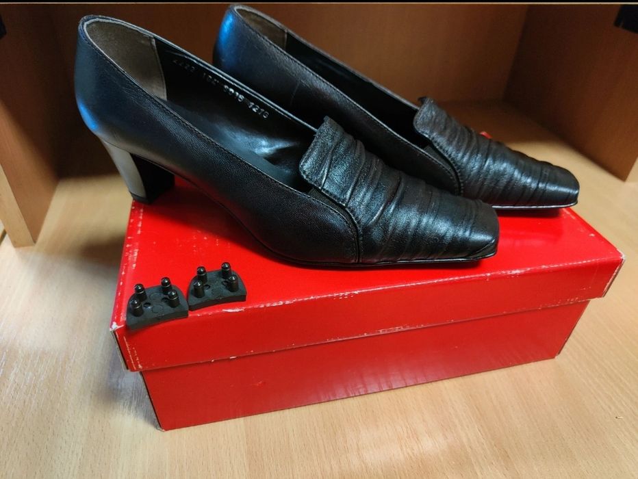SALA - Nowe skórzane buty obuwie damskie czółenka 36 rozmiar