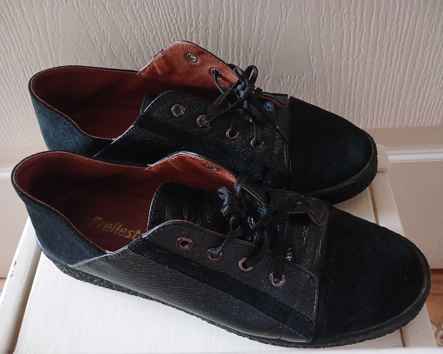 Туфли, мокасины, кеды женские кожаные.