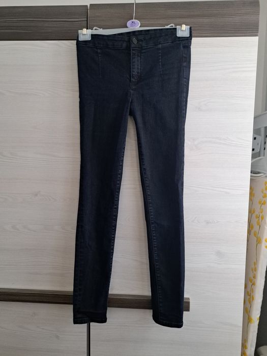 Elastyczne spodnie dżinsowe Armani Exchange rozm.S/M