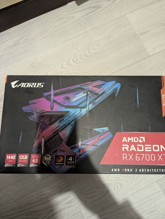 Відеокарта AMD RX6700XT