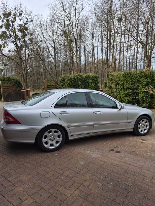 Sprzedam Mercedes-Benz C180 Kompresor LPG 2004 rok