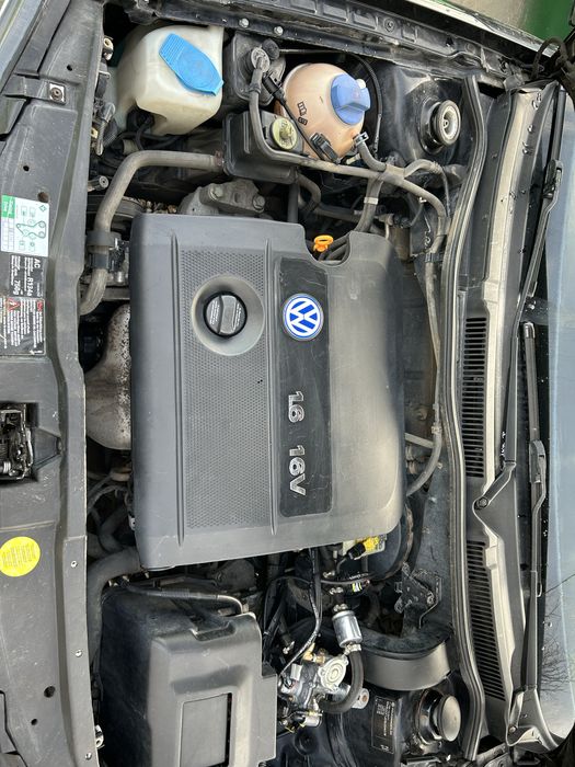 Продаю Volkswagen Golf 4 з двигуном 1.6 16-клапан
