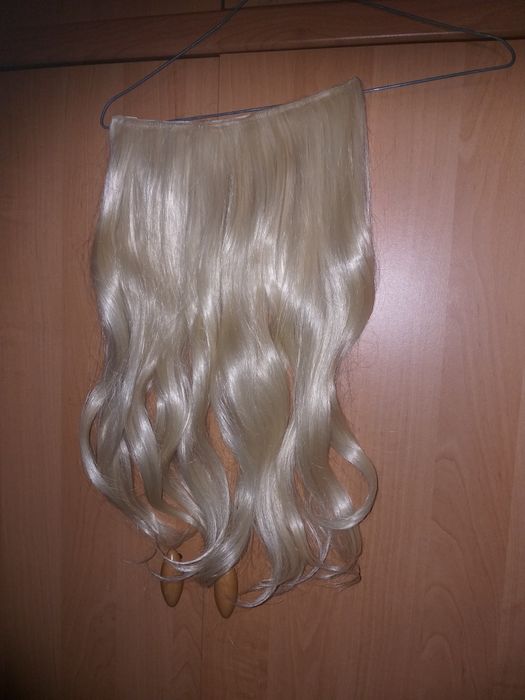 Włosy pół prawdziwe blond