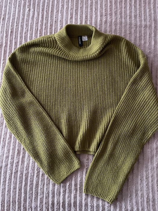 Гарна укорочена кофта жіноча