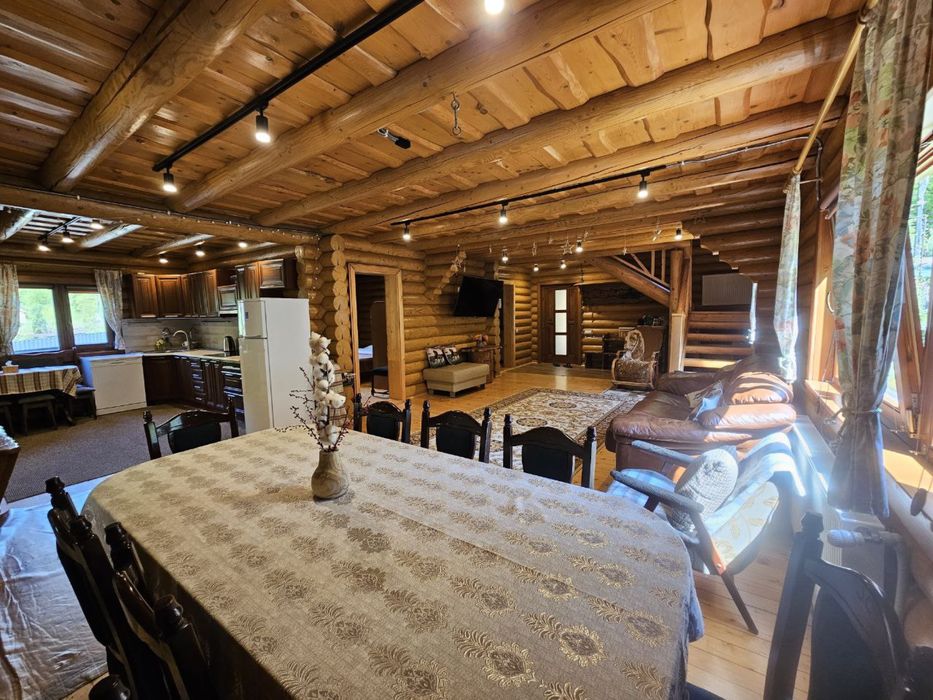 Будинок в горах деревʼяний подобово « Wow дача », чан і гірська річка