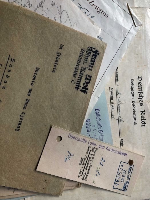 Obszerne archiwum rodzinne 1940 Sudety 1949 Kilkadziesiąt dokumentów