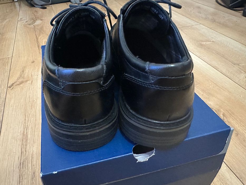 Buty do garnituru