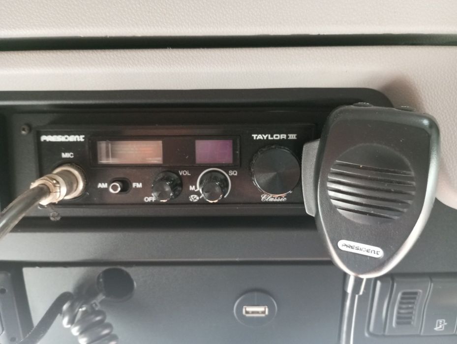 Rádio CB president Taylor 3  AM/FM