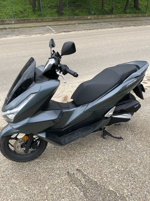 Pcx 08/2025 como nova 1500km
