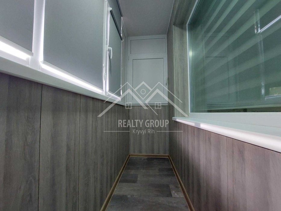 Продаж гарної 3к з ремонтом, меблями та технікою у ЦМ р-ні