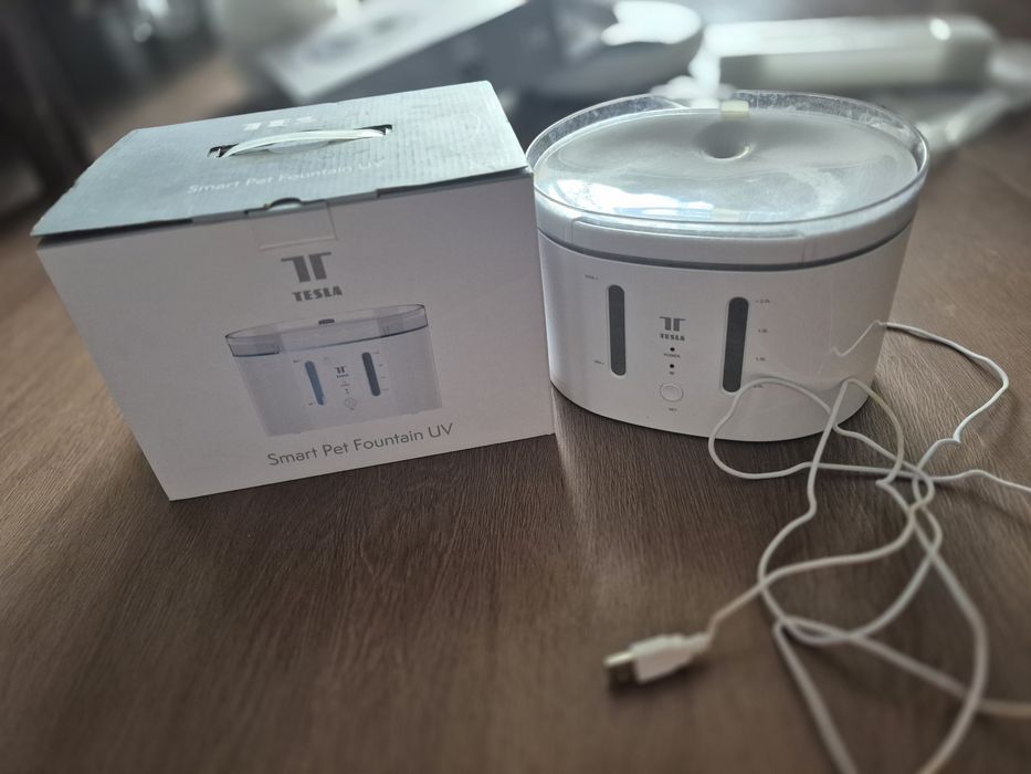 Автоматичний  фонтанчик для котів Tesla