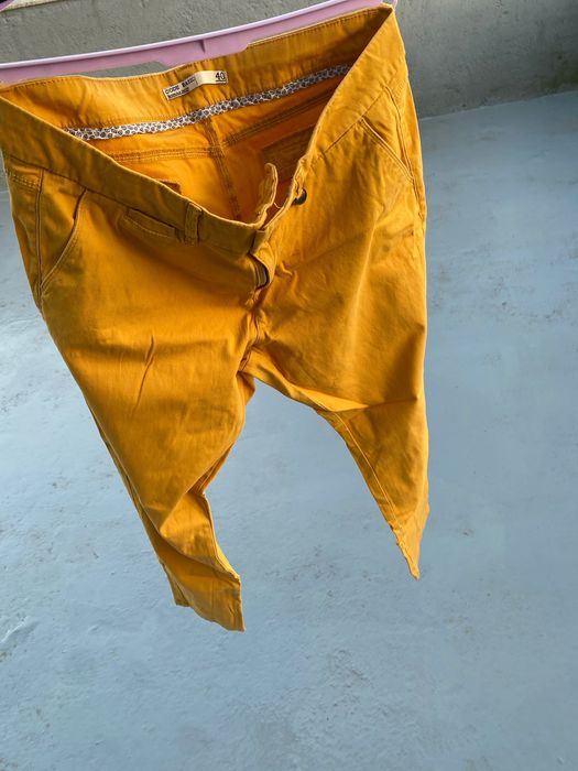 Calças Amarelo Torrado – Estilo Único e Impecável ( tamanho 40)