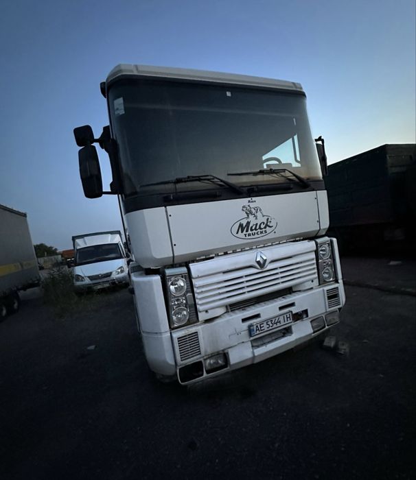 Renault Magnum ( мак мотор )