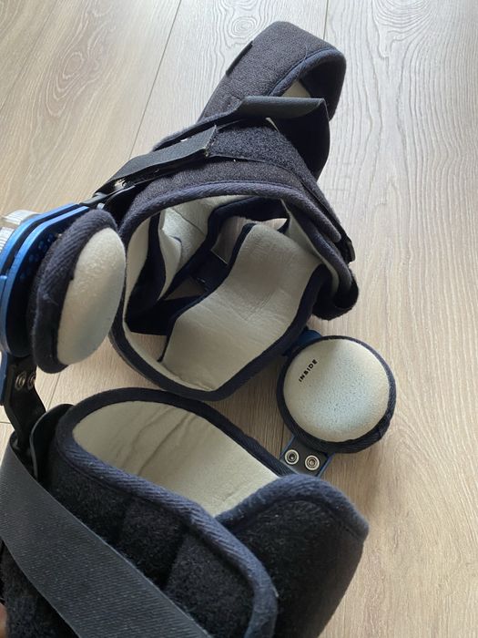 Orteza stawu kolanowego szynowo-opaskowa z zegarami SP-2900