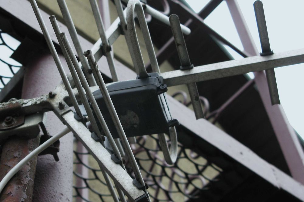 Наружная телевизионная антенна б.у. Устройство Т-2.  Обмен.