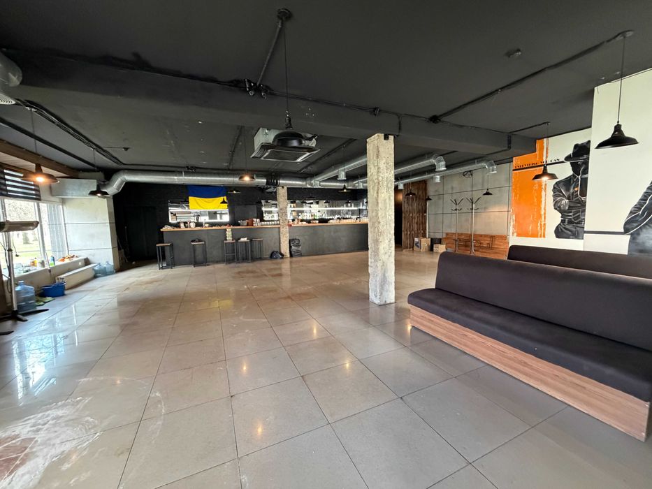 Приміщення в центрі біля Палацу одружень