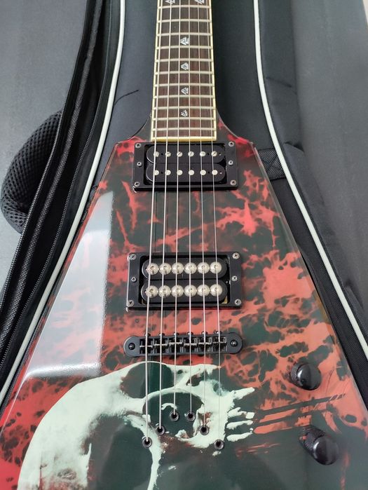 Guitarra Dean Tyrant Bloodstorm V