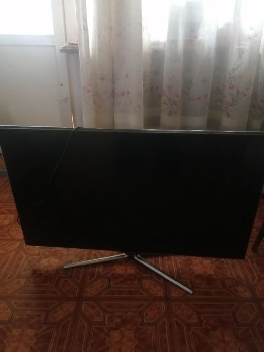 Телевизор плазменный Samsung.