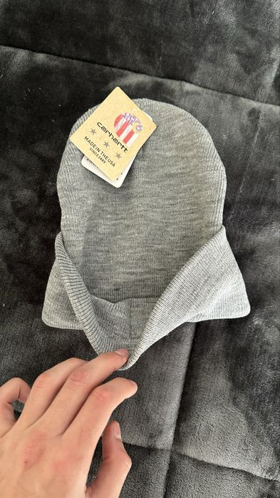 Gorro carhartt cinzento