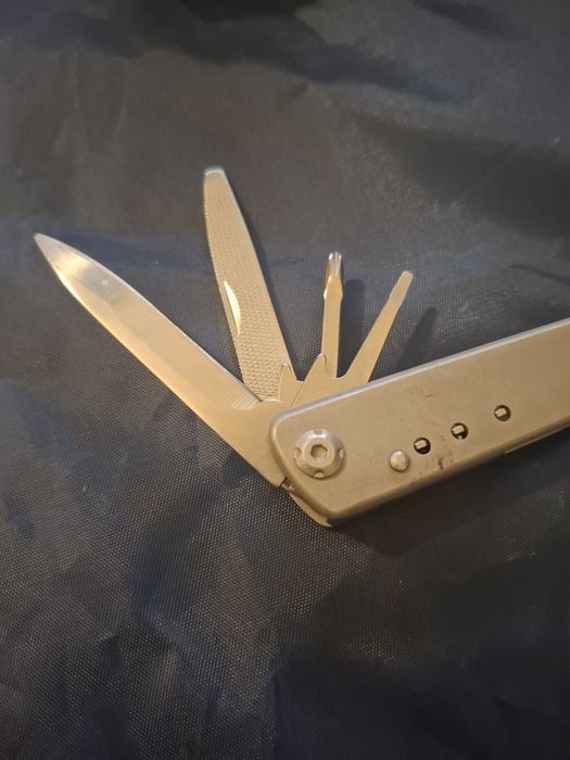 Ferramenta multifunções (multi-tool) da marca Crivit,