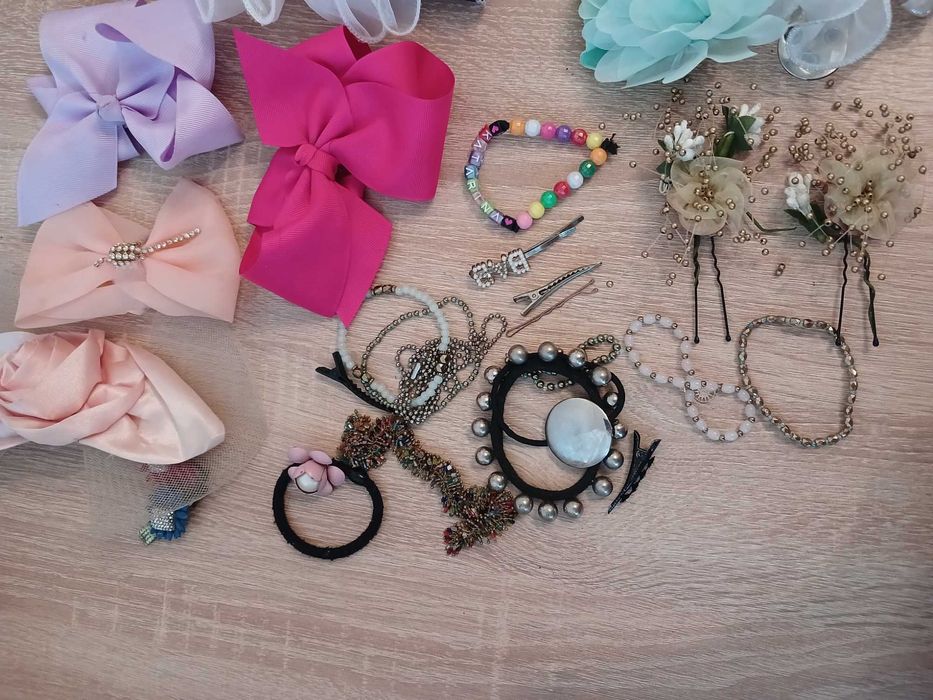 Банти, заколки за все 200 грн