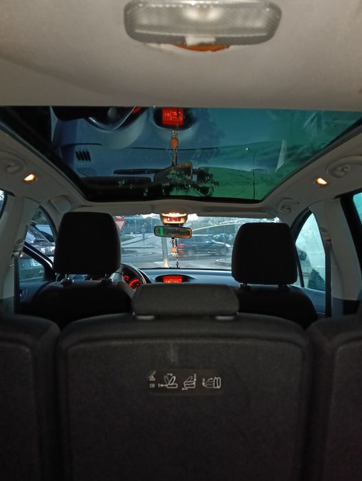 Peugeot 308 SW 1.6 DIESEL 7 lugares