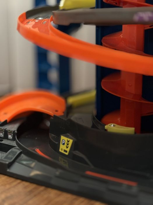 Hot wheels Mega Garage