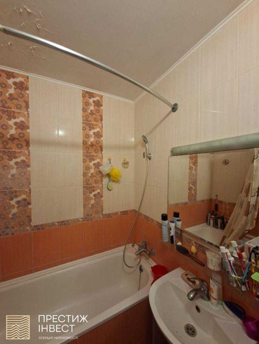 Продаж 2 кімнатної квартири по вулиці Йови