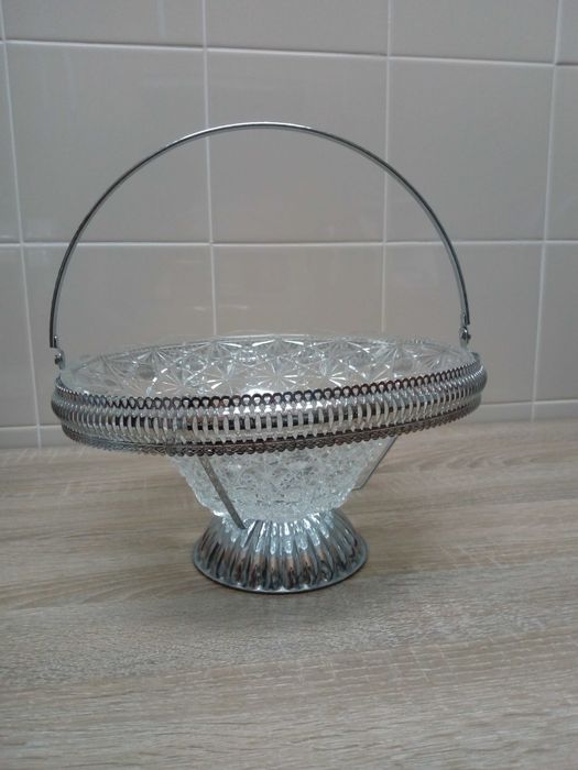 Taça/Fruteira em vidro e suporte em casquinha