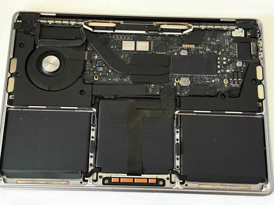 Запчастини для ноутбука MacBook A2338